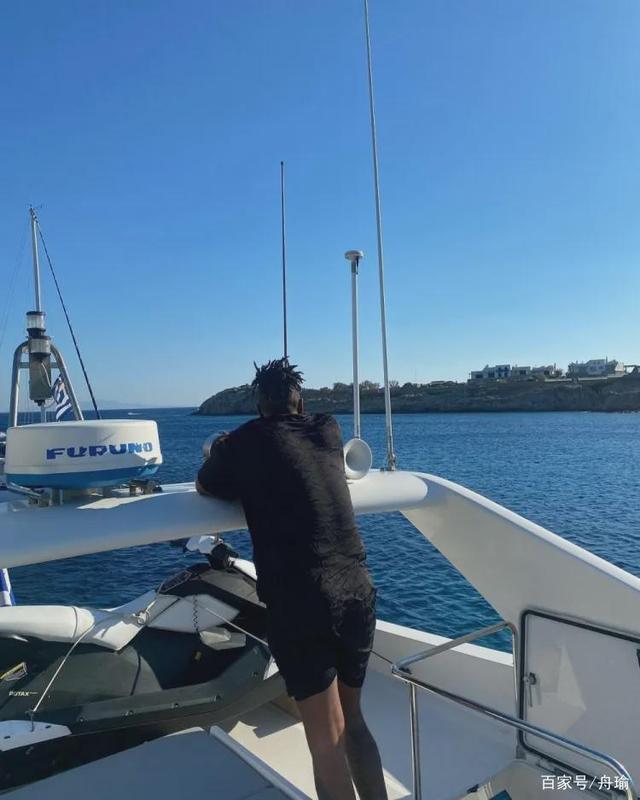 塞维利亚发布备战花絮，今夜内部沟通，NBA常规赛任务艰巨，临场指挥获称赞的简单介绍