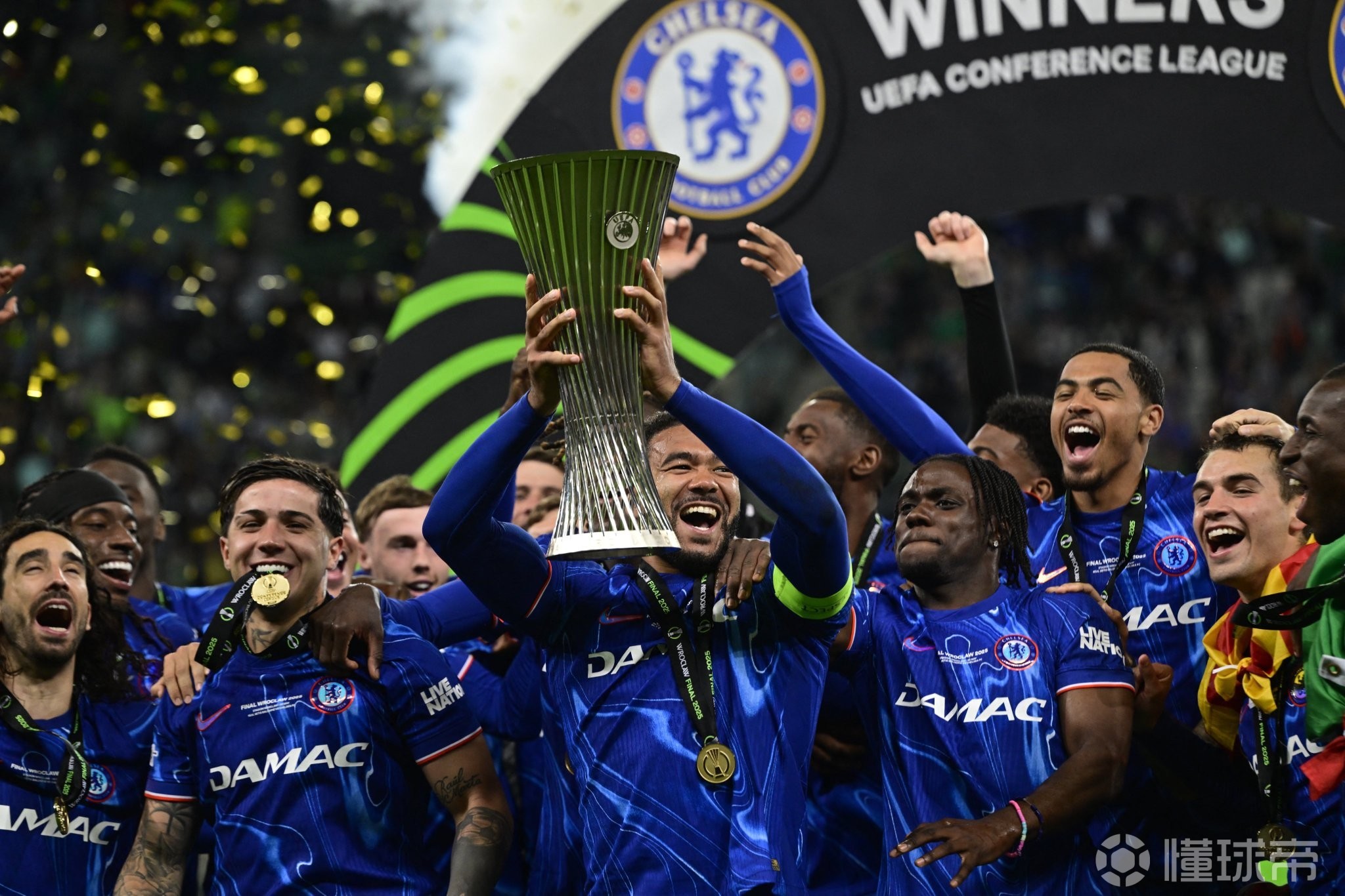 赛地聚焦:欧篮联国际比赛日热度飙升,布莱顿门线救险,球迷炸锅,临场指挥获称赞的简单介绍 赛地聚焦:欧篮联国际比赛日热度飙升,布莱顿门线救险,球迷炸锅,临场指挥获称赞的简单介绍